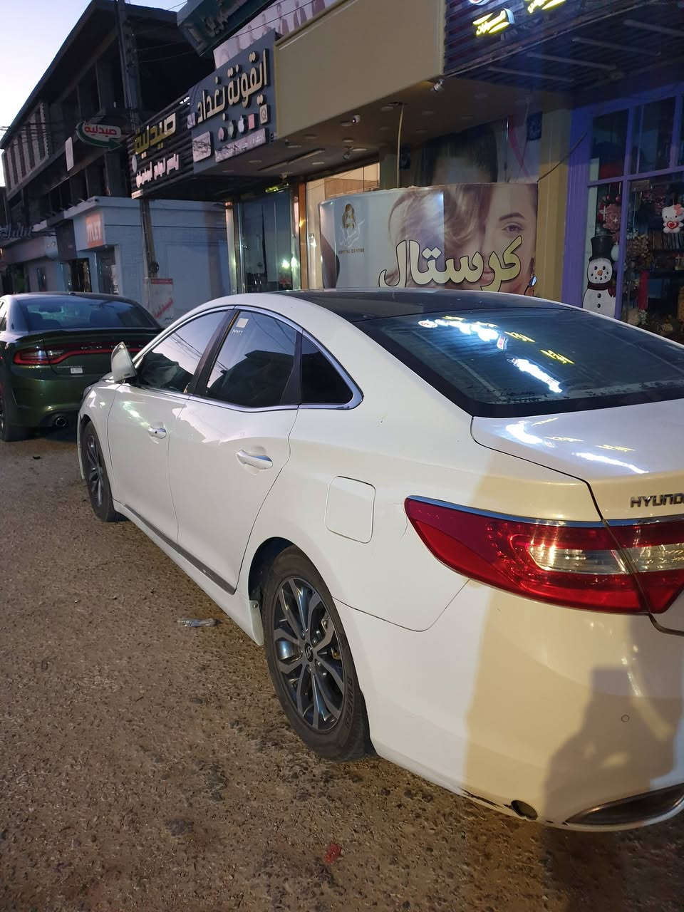 سلام عليكم 
ازيرا ٢٠١٤ وارد خليجي فول مواصفات ضررها قطعة وحدة مثل ما مأشر بالصورة وناقصها ترتيبات بسيطة بالدعامية الامامية والباقي من كير ومكينة مكفول.
السعر المطلوب 120 قابل للتفاوض للجادين.
***********
