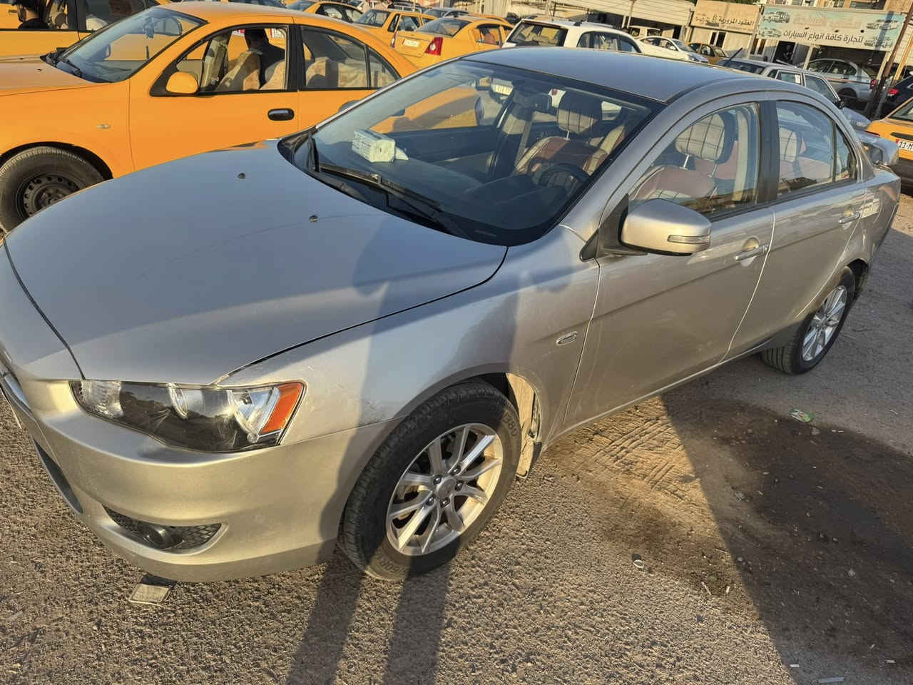 مسبوشي لانسر مديل ٢٠١٦ ماشية ٨٤ الف مبدل بيها بس بنيد السيارة جاهزة من كلشي وما بيها اي نقص السعر ٩٥ ورقة رقم الهاتف ***********
