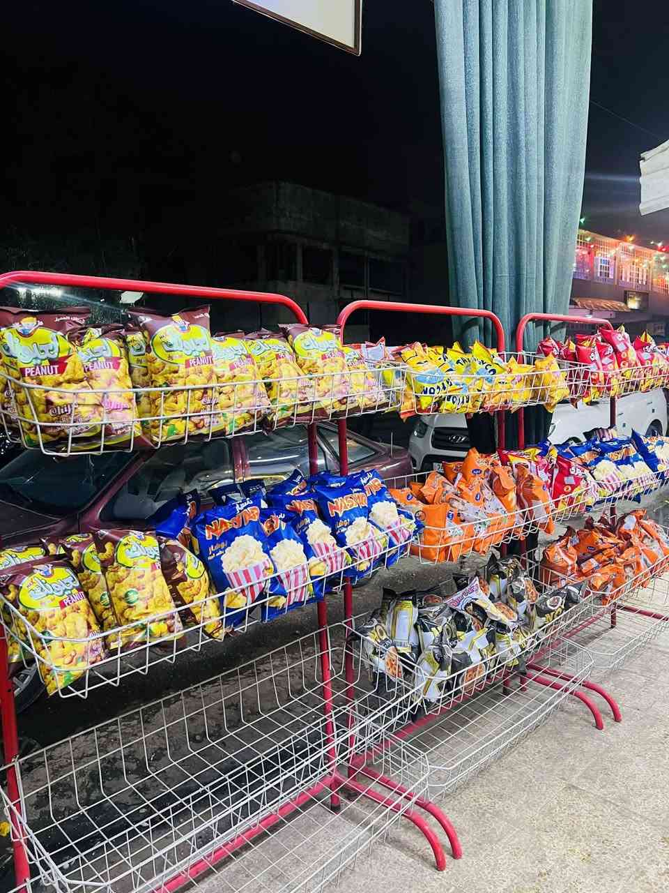 السلام عليكم
اسواق للبيع
منطقة باب جديد شارع الگلاوات قرب صيدلية الغانم محتويات المحل
1_عارضات عدد 3
2- برادات عدد 2
3-كامرات عدد 4 بالاضافة الى شاشة 
بالاضافة الى محتويات المحل كاملة

 سبب البيع احنا شركاء 2 لكن موظفين وماجاي نكدر نرتب  بين الوظيفة والمحل
 للامانة المحل ماشي ورزقو بي  والموقع ممتاز 
والسعر ع الارقام الاتية 
*********** بي واتساب
*********** بي واتساب
