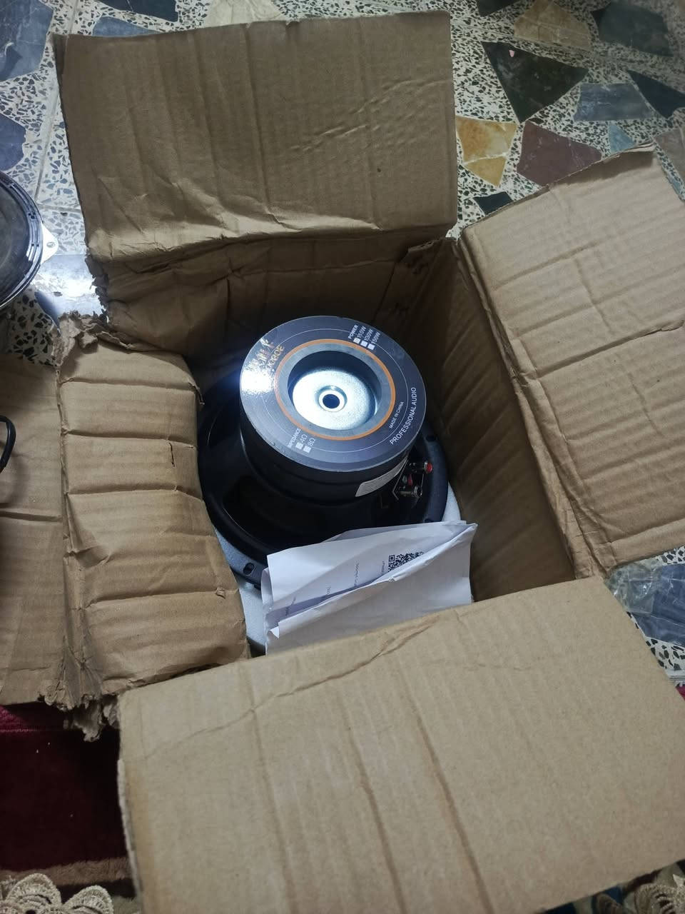 السلام عليكم سماعات اصليات للبيع *********** )()(***********
