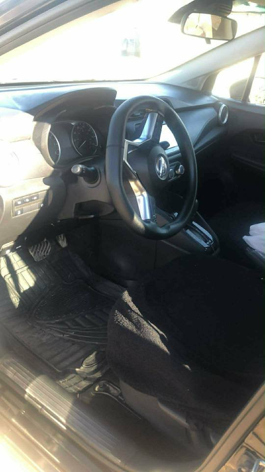 نیسان ڤیرسا ٢٠٢١
مواسفات S
٤٩ مايل رۆیشتیە ، بۆیاغ دوو پارچەی هەیە بۆنیت و چاملغ،
ئێرباگی سوکان و شانی تەقیوە، جەمپی پێشەوەی بە ئاستەم سەرە براکێتی گرتووە،
کەمێک شەپۆڵی لە سەقف هەیە،
بەردی گزۆزی دانەیەکی تێدا نیە
سنوی تاکو ١٢/ ٢٠٢٨ نوێیە،
بۆ زانیاری زیاتر پەیوەندی بکە،
***********
*********** سوران, أربيل
