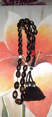 سبحه • يسر حجازي • لؤلؤ مرجان