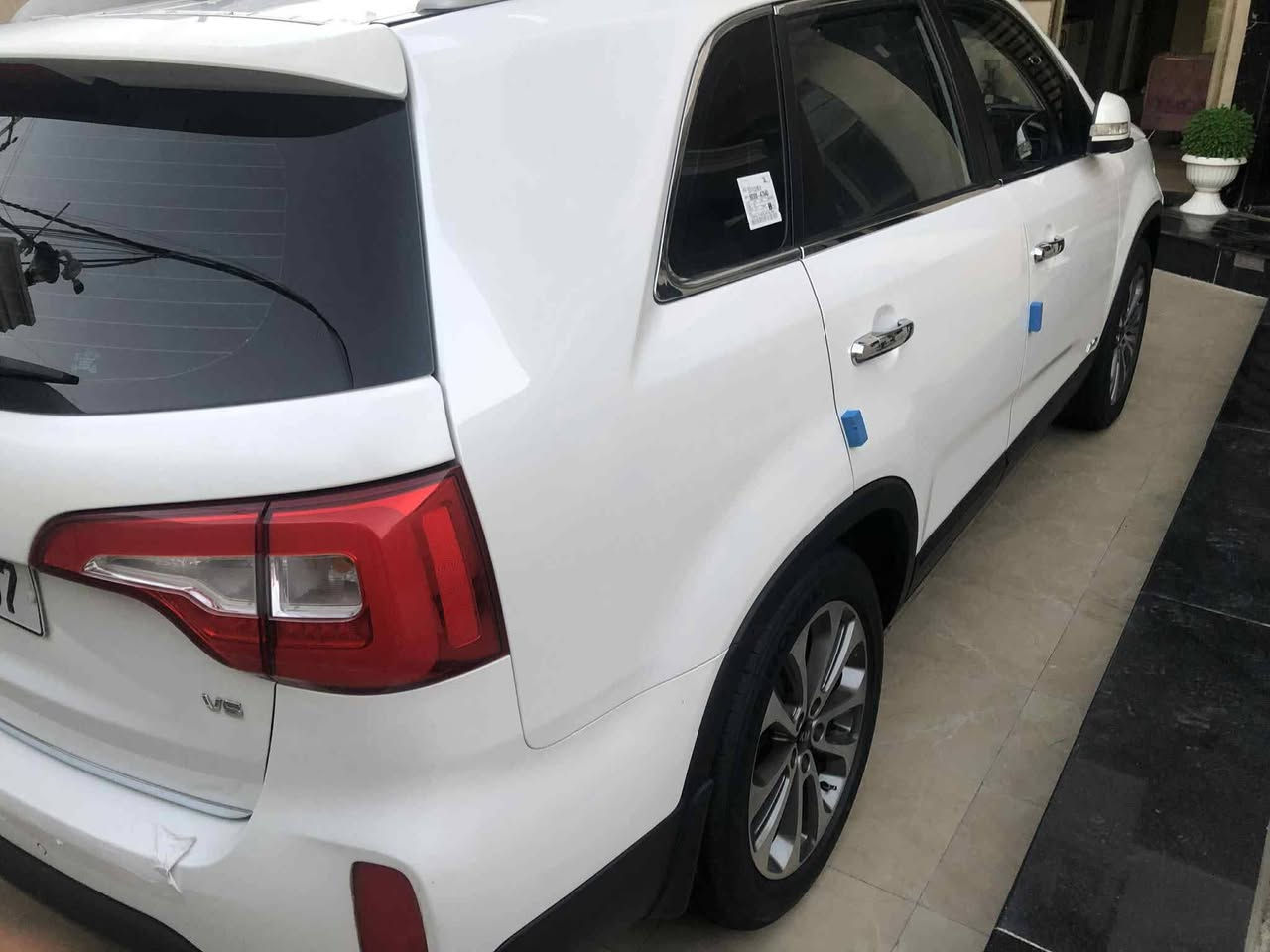 السلام عليكم سورنتو كلين بدون ضرر للبيع او مراوس بسياره اقل موديل ٢٠١٣ شكل ال١٥ خليجي فول بس بدون بصمه فول نضافه محرك ٦ نشاط فول شرط كير ومحرك ٧راكب تبريد ثلاث قطع نضام ايكو مري شفط أشاير بالمري اضواء ترحيب علامة سورنتو بل دوسه كشنات كهرباء حساسات كامره خلفيه  اصل شركه بردات شركه سقف بنورامه تايرات جدد صدر جديد رقم سليمانيه الجديد  السعر (١٨٥) وبيها مجال  رجآ ألي مايعجبو المنشور يعبر بحترام  ولا تنطي اسعار من عندك خابر وتدلل *********** الشراي يتصل مكان السياره الشرقاط
