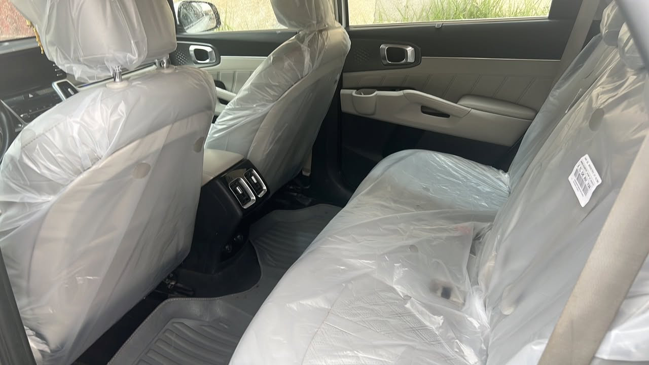 السلام عليكم
سورنتو ٢٠٢١ خليجي سته سلندر
مواصفات معروفه للسورنتو
بيع او مراوس بجيب خليجي ٢٠١٩ 
٢٠٢٠
سعرها ٢٥٠
بيها باب الراكب نصه مرشوش
مكانها بغداد 
***********
