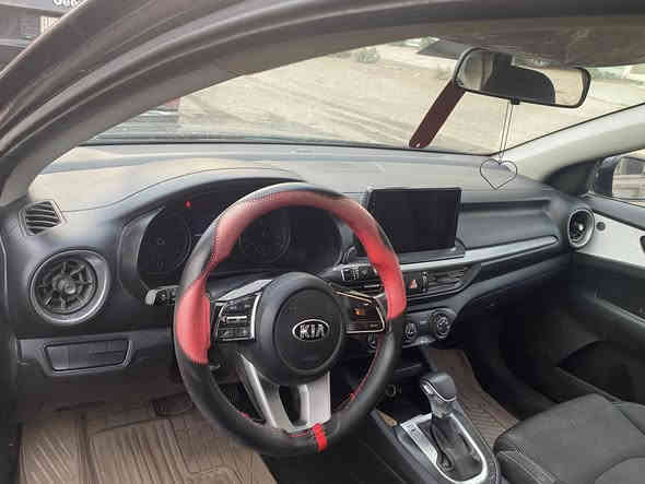 السلام عليكم سيراتو 2021 خليجي سياره سابقن بيه حادث بل جاملغ خلفي يسره وهسه صارت بيه هاي طخه  سياره كير محرك تبريد مكفول رقم بغداد سعره 105 وبيه مجال مكاني بغداد ***********
