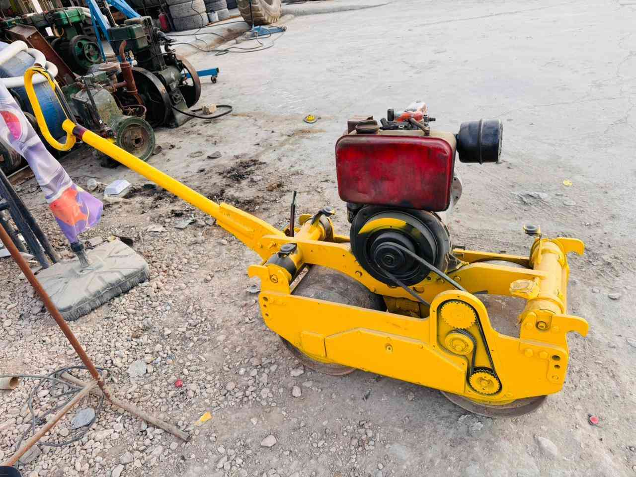 حادله ربع ٣٠٠ كيلو صناعه المانيه  شغاله الهزاز شغال تفحص بيدك مثل ما واضح بل فديو كلشي شغال مابيه اي نقص سعره ١٤ ورقه وبيه مجال مكان حله
***********
