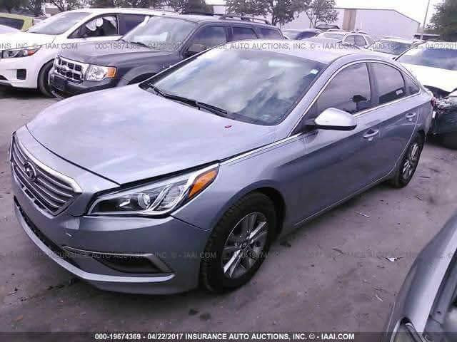 سوناتا 2017
وارد امريكي
حادث امريكا فقط جنطة
سيارة بدون ايرباك 
صبغ بابين اثر شخوط 
مكانه  بابل حلة شارع ٤٠
السعر 120 
للاستفسار ***********
