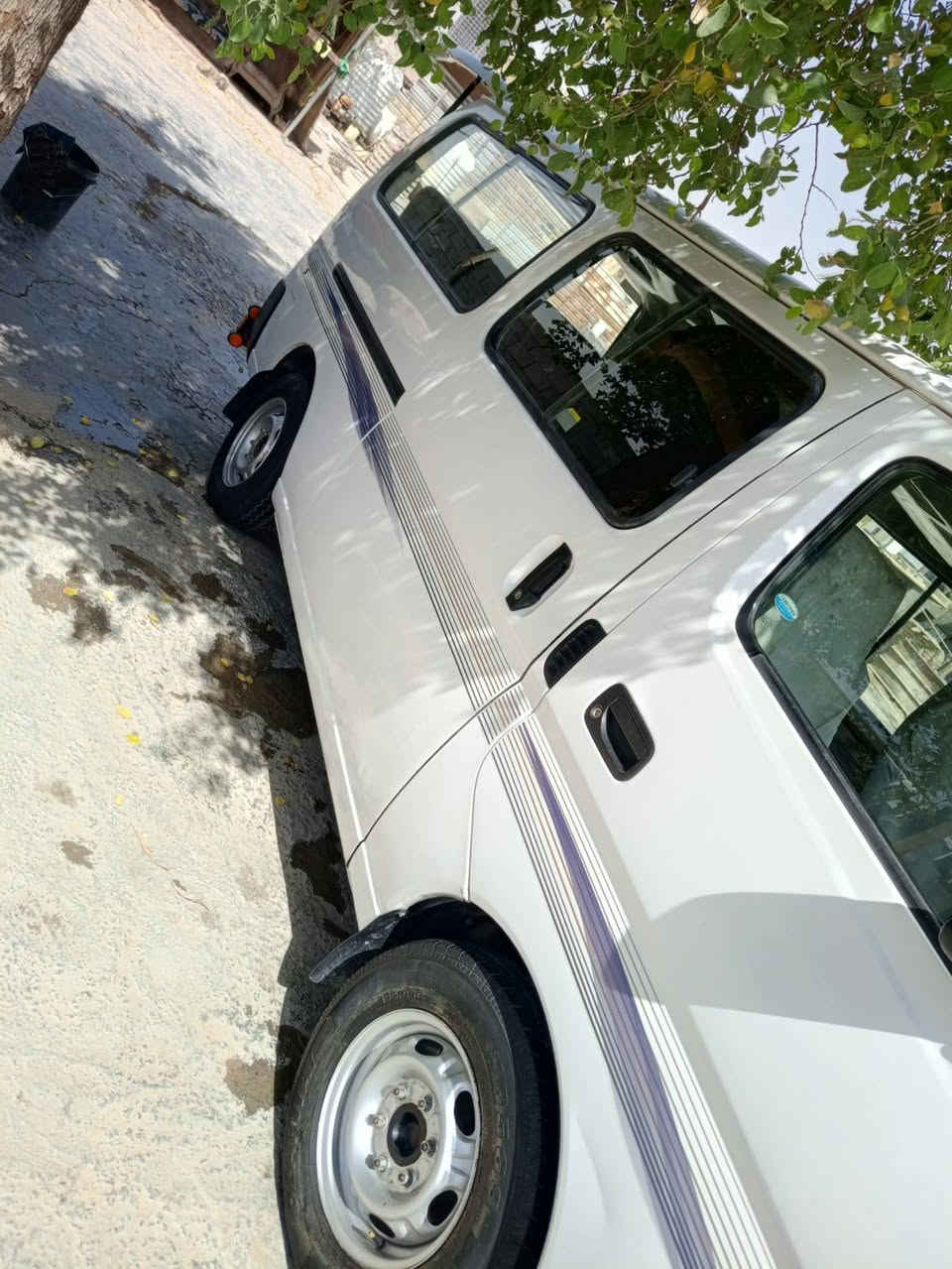 نيسان للبيع موديل 10 مكان مكان بغداد زعفرانيه ***********
