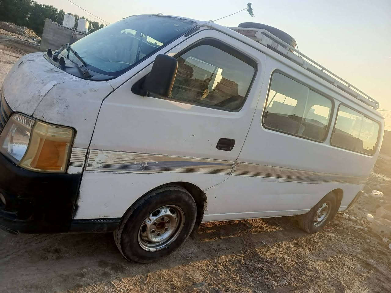 سلام عليكم سياره نيسان للبيع مواليد 2007 تخم تايرات جديد  مكينه نضيفه سنويه جديده رقم انكليزي تحويل ثاني يوم ⚠️ملاحضه :بيه طخات قليله +وخياسات قليله 
سياره ما ناقصه شيء  كبل شارع سعر 85 الاستفسار ***********         ( مكلف بل نشر)
