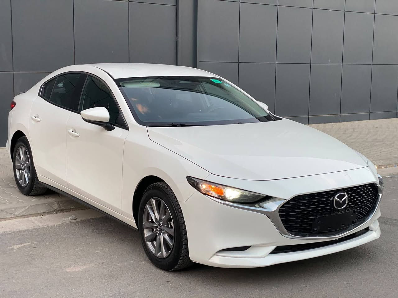 Mazda 3 select 2025 2.5 ***********
ڕەنگ سپی . مواسەفات . بەسمە . شاشە . کامێرا . ڕادری پێش و دوا لاتەنیشت . برێک بەسمە . 8000 هەزار ڕۆشتوە کلین تایتڵ پێش و دوای کەپسە  تەنها پەڵەیەک pdr  هەیە ئێرباگ نەتەقیوە . چاڵ و شوختی نیە . سعری 150$$ 
شوێن سلێمانی .. السليمانية, العراق
