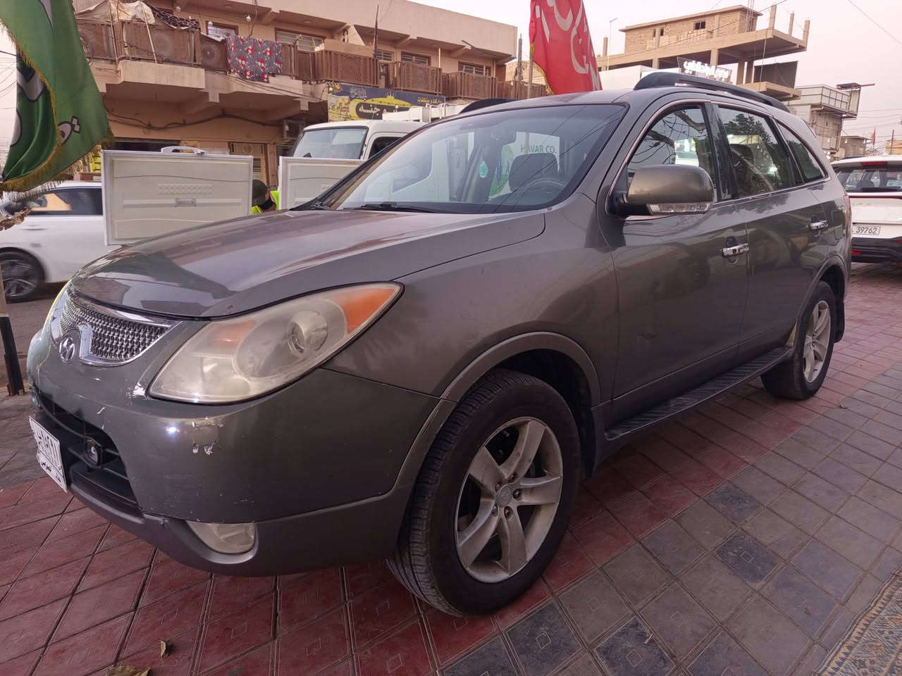 هونداي فيركورز 2007 فول مواصفات عدى البصمه وبيها منظومة غار جديده 
وبيها عطل بفنجان الكير السعر 85 ورقه و السنويه باسمي وبيها مجال للشراي يتصل بالرقم ***********
وبالخدمه....غير متواجد بالفيس أو الواتساب
