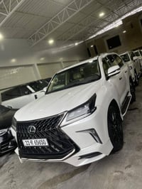 نحن اسره وكادر معرض المهره لتجاره السيارات الحديثه 🚙 نقدم لكم ارقى تحي...