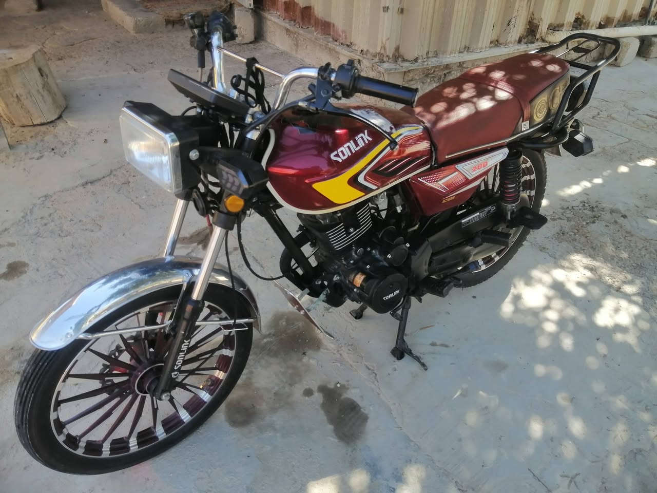 السلام عليكم دراجة ايراني سولنك للبيع محرك 200 موديل 25دراجة مكفوله كفاله عامه كير ومحرك مكفولات دبلات بلاديه كهربائيات كله شغاله  وياله اصليه سلف وهندر  دشبول شاشه الدراجه كامله  السعر ب675 وبيه  مجال للطيبين مكاني بابل محاويل ***********
