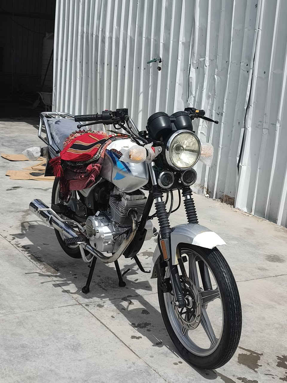 سلام عليكم ورحمة الله
دايون عضم موديل 21 اوراق ستنساخ
دراجه جديده برغي مامفتوح بيه
دراجه متروكه شلعه ومعدل خير من الله
السعر750وبيها مجال 
مكاني بابل المسيب سده الهنديه 
***********
