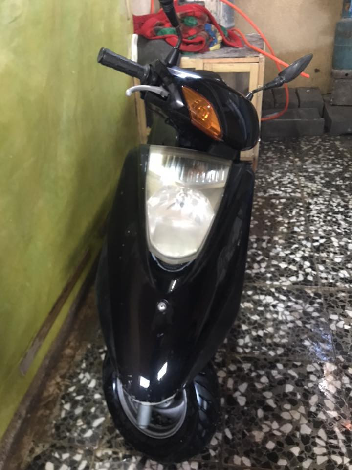 السلام عليكم دراجه بريز للبيع كفاله عامه مختمه ختم واحد برغي مابيهه نقص قبل شهر نزلتهه من الرنبه السعر 800وبيهه مجال مكان الشعب تصال ***********
