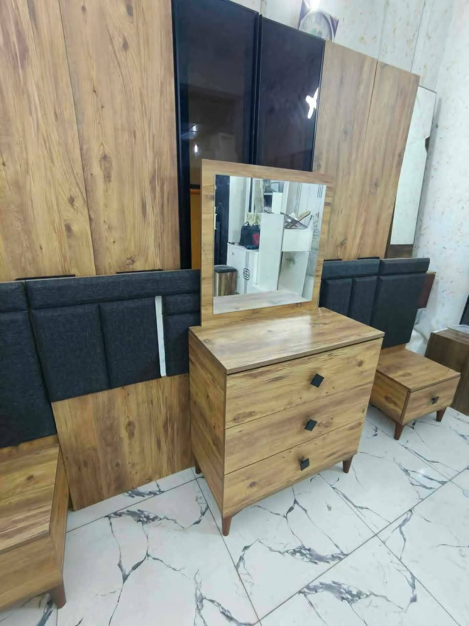 غرفة نوم تركي مستخدم😍💥
نضافة95💯
عدد القطع / 5
نضام / ابواب 🦋✨
سعر / 500🤍✨
يوجود توصيل محافضات


**إذا كنت صاحب هذا الإعلان وتريد حذفه لأي سبب، رجاءا أرسل رسالة إلى الدعم الفني**