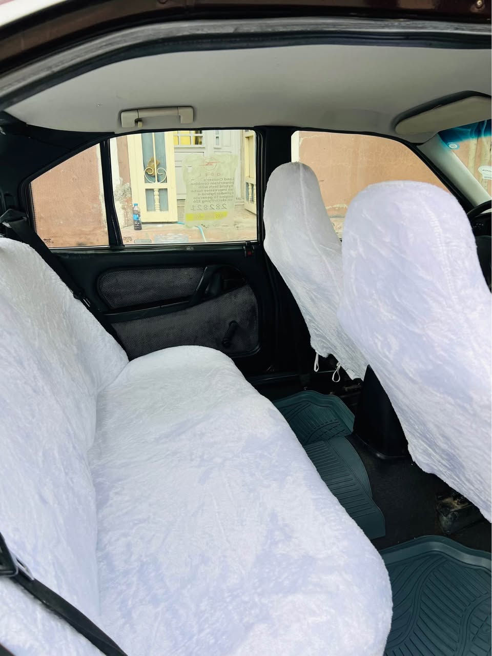 موديل 1991 حجم 20 بيلاد كيرومحرك شرط سعرها 44 ورقة 
صدر كدام خلفي كامل كامل جديدة مابيها اي نقص كهربايت شغل
رقم سليمانية وكالة عندي سنوية منتهي بيها كوبون *********** 
سيارة كلير عام جمالية بس بدون اي ضرر مكفولة 
مكاني كركوك شراي خابر عل رقم كركوك, العراق
