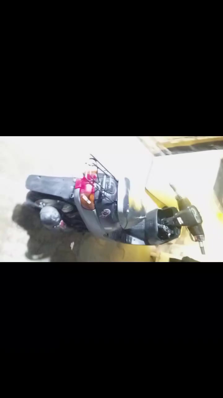 سلام عليكم الدرجه للبيع درجه حلوه نكره سلف مستعجل علئ بيعته هاذا رقمي *********** اتصل او بيك خير او تدلل
