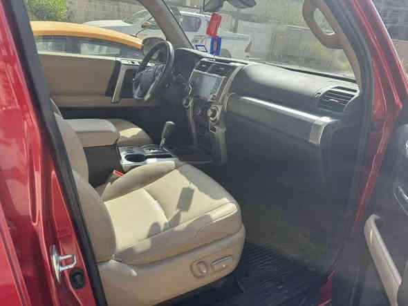 السلام عليكم تيوتا فورنر مديل 2023 وارد امريكي بيها جاملغ امامي بدون دواخل صور لحادث بلمنشور رقم بغداد فول مواصفات 7راكب بصمه   فتحه سقف        كشنات كهرباء تدفئه بلكشنات محرك 6سلندر 5جام كهربائي لسعر 310 مكانها بغداد ممتواجد عل فيس مبايل ‭0770 966 4497‬
