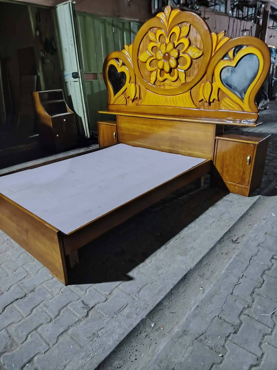 أغراض للبيع كلمن وسعره تزكام نجارة للاستفسار الاتصال على الرقم *********** العنوان كوت سوق القصاصيب سوك المسكف القديم قرب ساحه الخبازات قرب غازي ابو العطاريات
