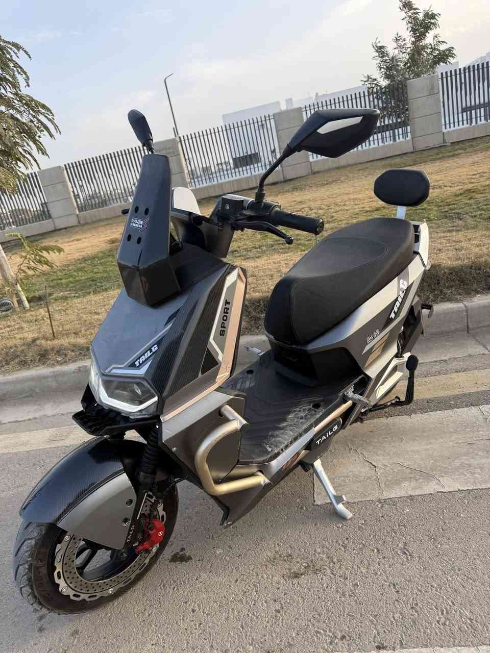 تالج 2026 سبورت T73 صاروخ فول مواصفات 6 بطاريات مسطرة مستخدمة 10 ايام بس انطخ الكڤر وصار بي كم فطر واتصلح ماشية 111 كيلو بعدهة زيرو سعرهة 675قفل بلاش ماكو هيج سعر مكاني ابو غريب الزيتون مجمع البدور السكني *********** واتساب
