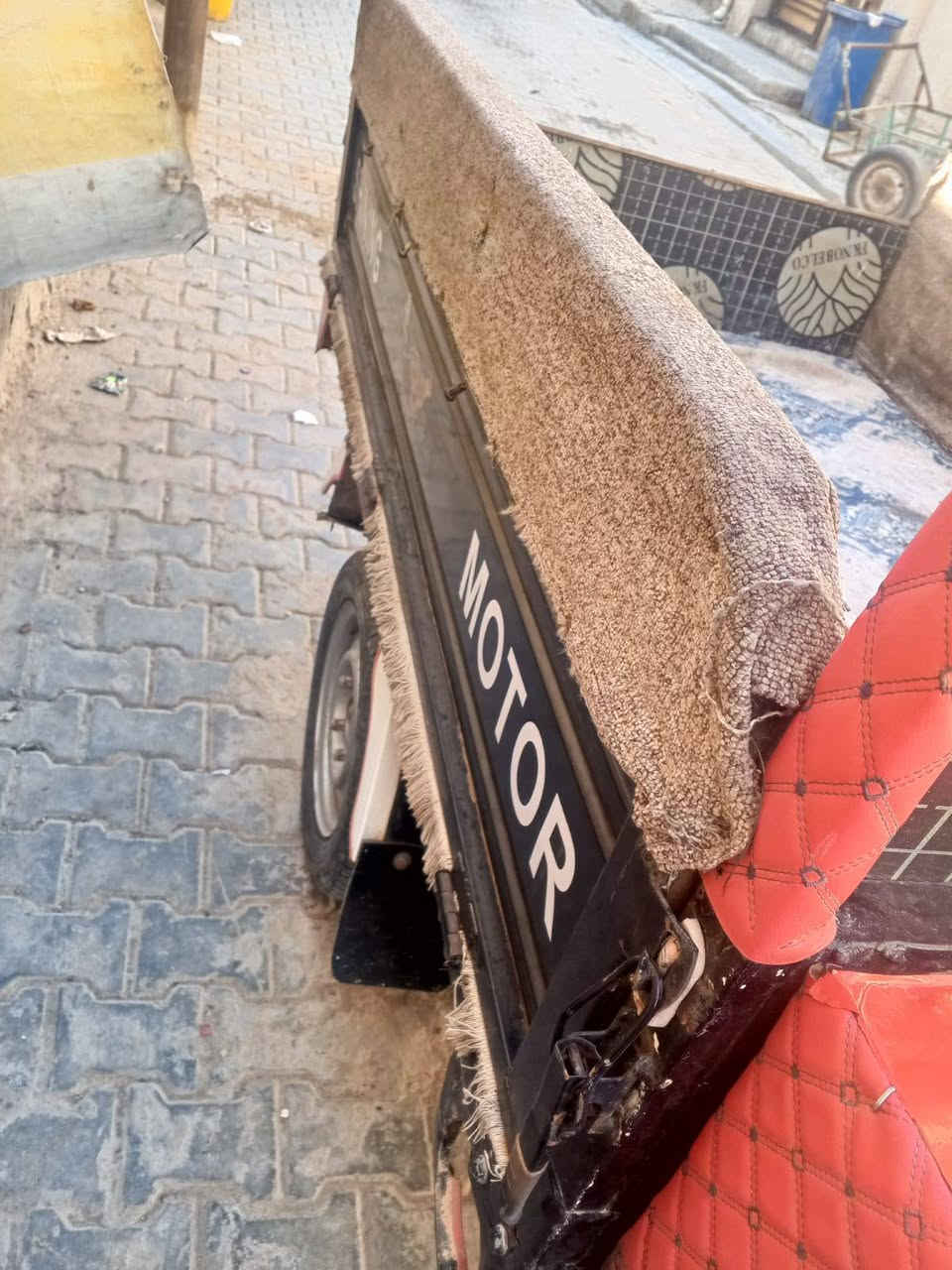 ستوتة موديل 18 مكينا 2024 بدون اوراق سعر1400 وبيها مجال مكاني بغداد مدينت الصدر رقمي متواجد واتساب وتصال***********
