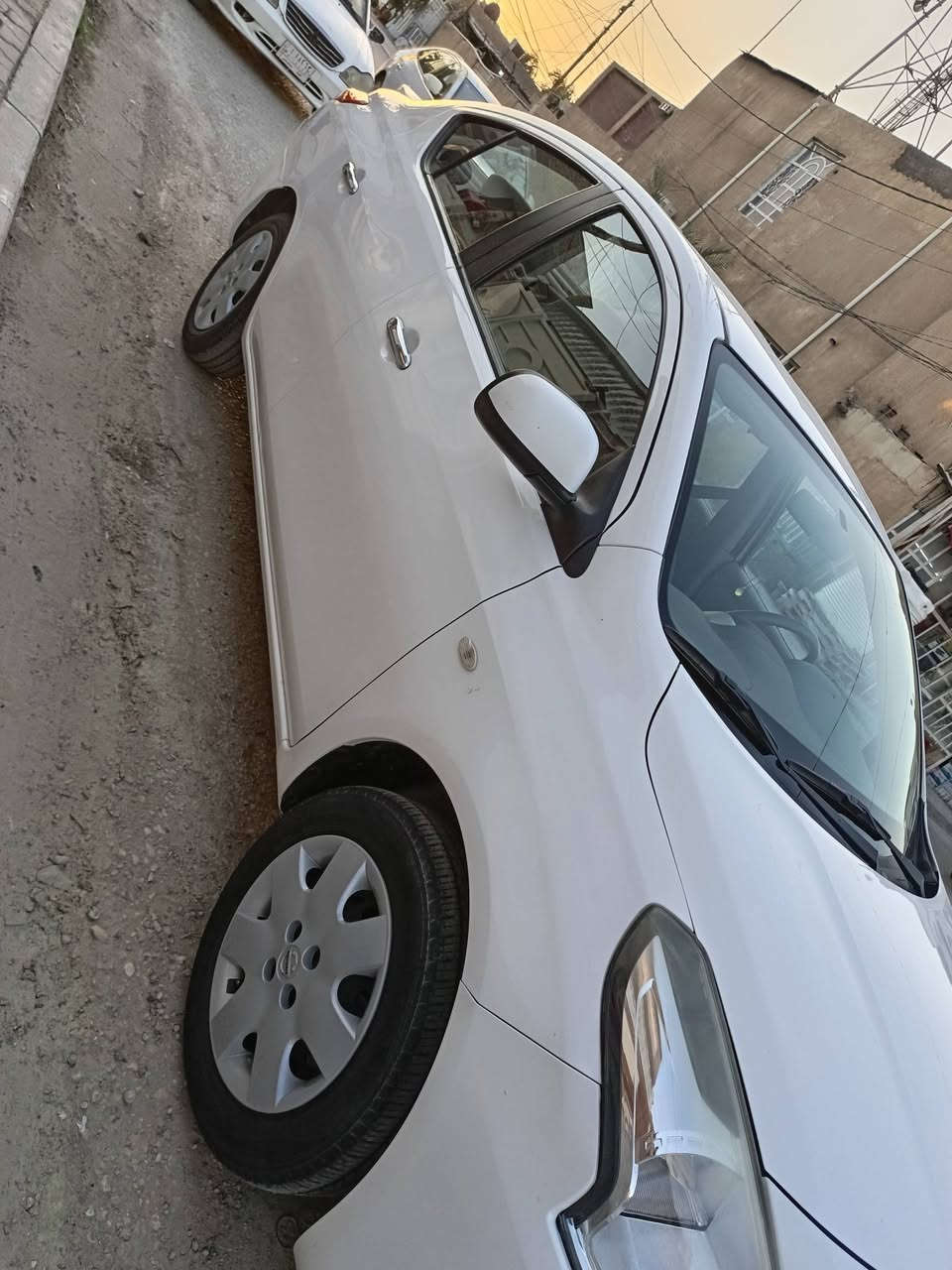 السلام عليكم البيع نيسان صني موديل 2021 رقم اربيل سياره جاهزه مكينه كير حداديه تخم  سياره مكفوله كفاله عامه ماشيه 64 السعر 113 وبيه مجال الطيبين الهاتف ***********
