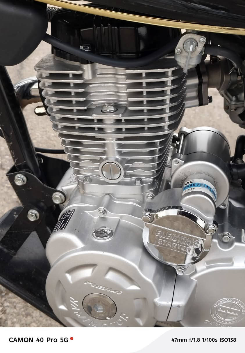 ياالله سلام عليكم شباب عندي هاي الدراجه للبيع رقم سنويه كامل شرط تحويل ثاني يوم دراجه مكفول كفاله عامه موديل 2025شرط احله من الصور شراي اتصل وبيك خير ودالل خاص ماجوب اني مكلف بل نشر مكلف بل نشر ***********
