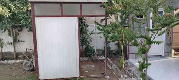 السلام عليكم
كرفان 2.20*1.80 سندويج شغل درجه اولى

وياه باب bvc تركي حديد ثقيل كلش نظيف

السعر ٦٠٠ وبيه مجال *********** بابل
