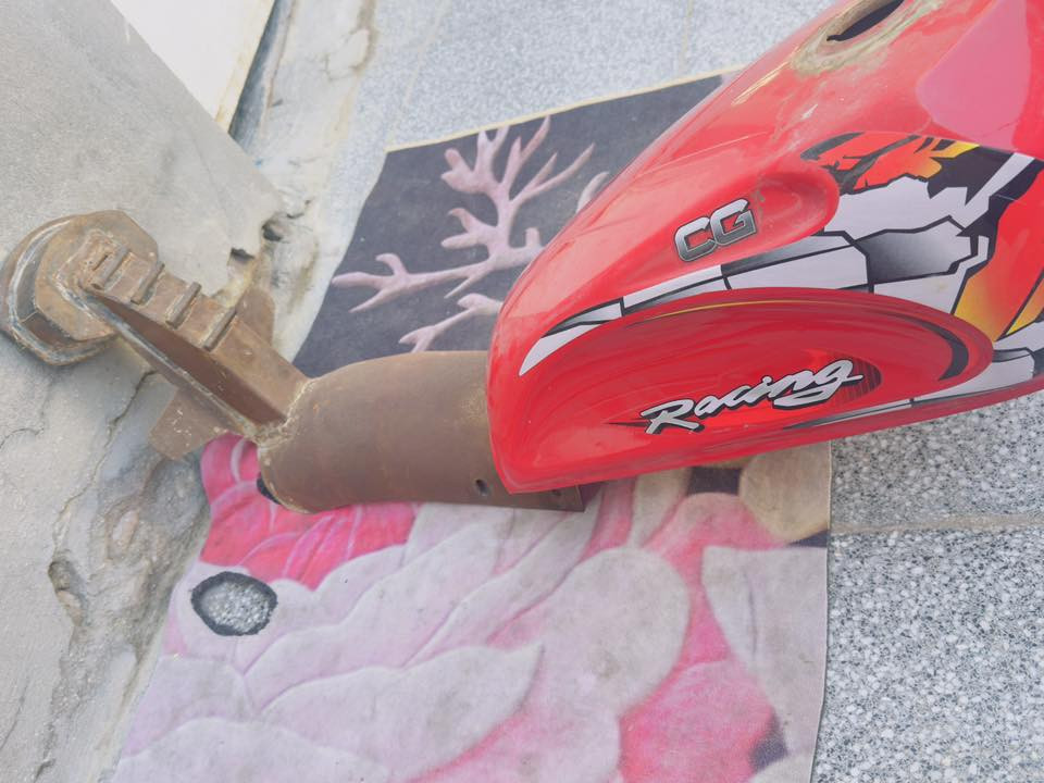 تانكي او راسطه للبيع اتانكي داخله وصخ عوزه تنضيف  صفاحيات تانكي موجوده سعره 20 بيه مجال او راسطه باكستانيه قديم شغل ثقيل 35 بيه مجال خاص ما متواجد هاذه رقمي ***********
