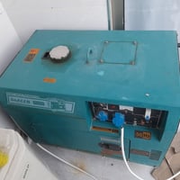 مولدة غاز • ٣٠ أمبير • نظيف