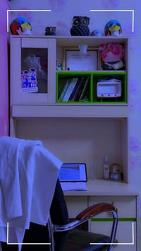 مكتبه دارسيه استعمال قليل للبيع كلش حلوه ونظيفه بيها مرايا مخفيه   سبب...