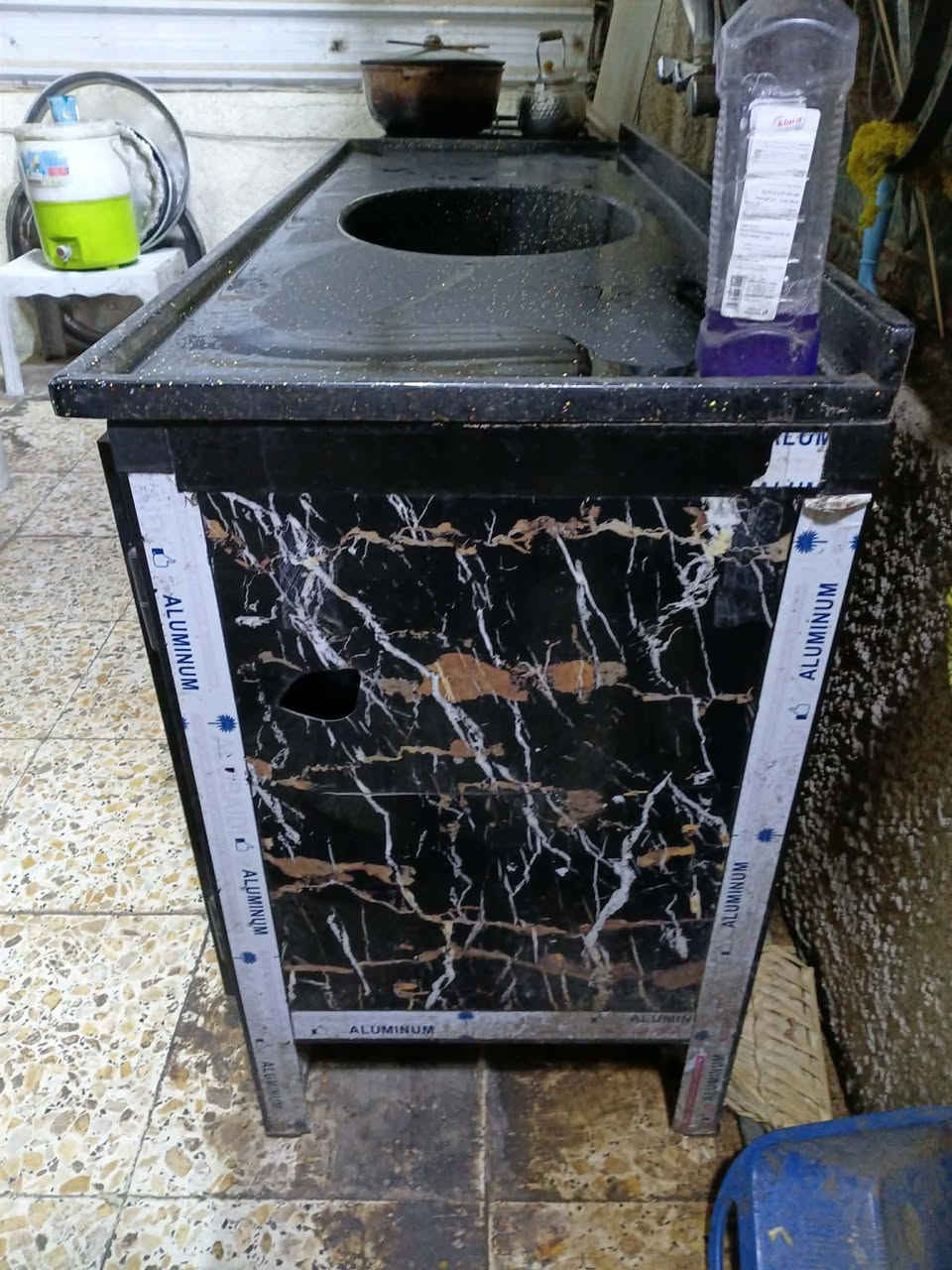 لبيع كاونتر سعر 190 بس بي ضربه بسيطه كلش مبينه كدامك مدينه الصدر حي لامانه قرب ساحه مظفر ***********

