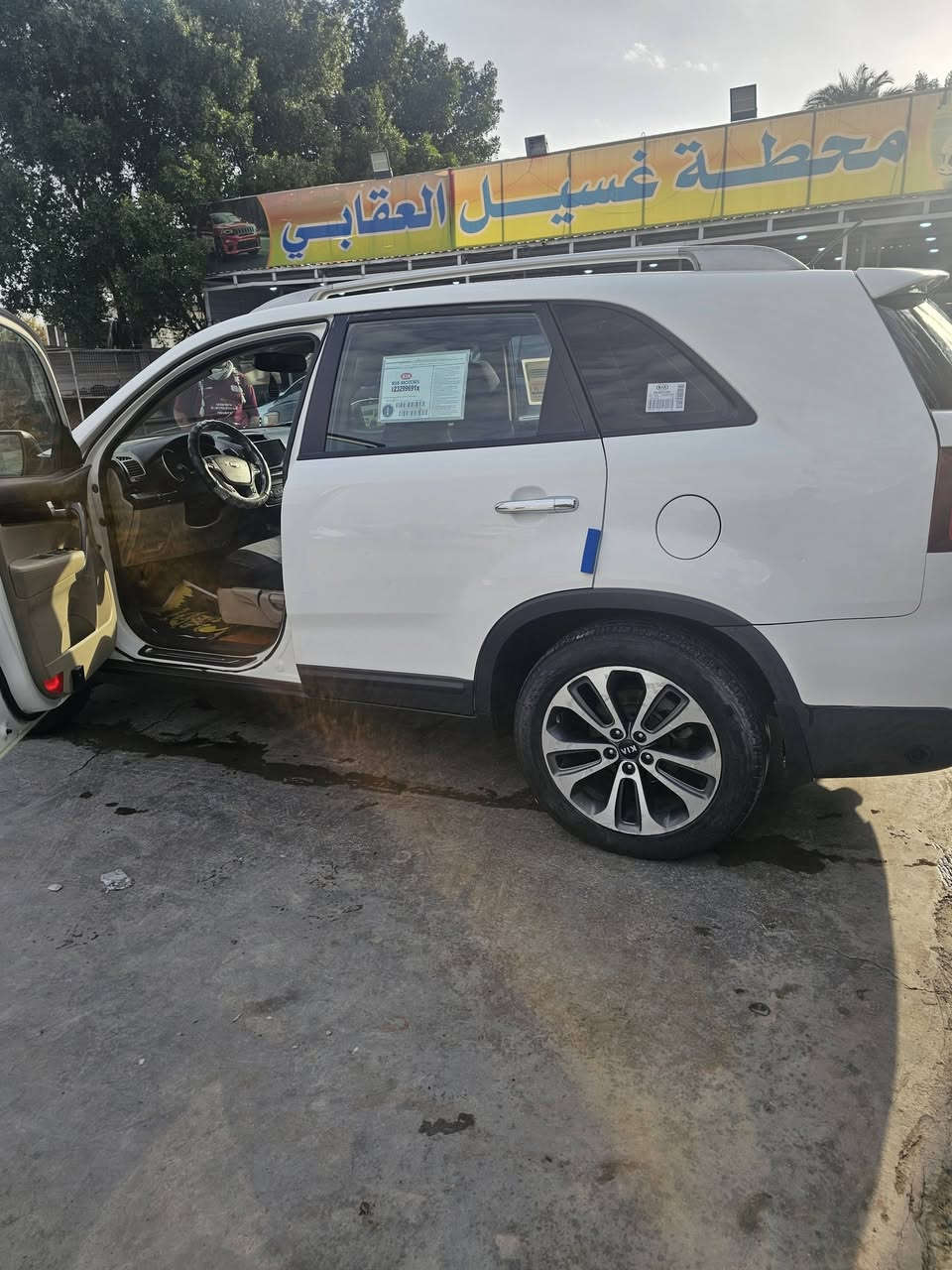 السلام عليكم سورنتو 2015 خليجي
6 سلندر فول مواصفات 

كير ومحرك تبريد تدفئه كفاله 
بيها صبغ ٤ قطع 
هزه وسنويه ورقم قادسيه جديد وباسمي تحويل مباشر 
شاشه
٧راكب
منضومه غاز بيها 
حداديه جديده 
تخم تاير جديد 
وترايها وين ما يعجبك 
السعر ١٥٥ وبيها مجال بسيط 
***********واتساب
