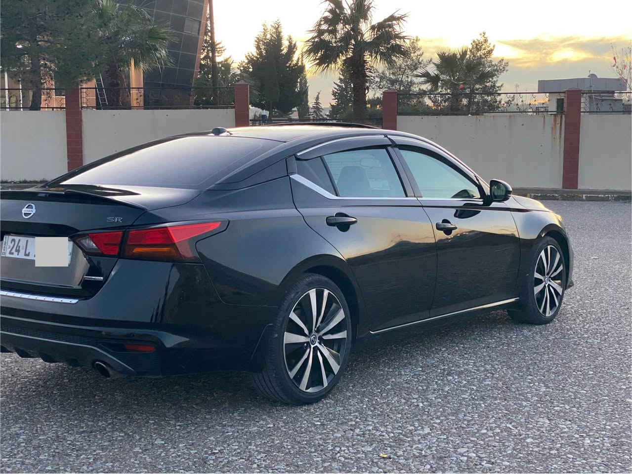 السلام عليكم 
للبيع نيسان التيما موديل 2022
رقم دهوك بسمي 
سعر  145 ورقه
رقم سنويه فحص وهزه كله جديد
مكينه وكير وتبريد كله بشرط وين ماتريد افحص
محرك اربعه سلندر TURBO🚀🚀🚀
مواصفات SR فول 
رادار امامي وخلفي وجانبي 
كله شغال شرط
بصمه 
ابواب بصمه 
صندوق بصمه
سلايت فتحه
كشنات جلد+هيتر+كهرباى
تحديد سرعه
تشغيل عن بعد 
شاشه وكاميرا
ماشيه 43 ميل
وبعد بيها مواصفات 
سيارا بيها بس بونيت صبغ 
بدون دواخل شرط
رقم شاصي موجود مع صور 
سيارا احلى من صور سيارا نظيفه ما بيها لاشخوط ولاتعديل ما بيها مصرف 
حجر كزوز بشرط
هاتف اسيا ***********
هاتف كورك *********** واتساب
هاتف كورك *********** واتساب
عنوان سياره قضاء عقرة بعيده عن اربيل وموصل ساعه دهوك, العراق
