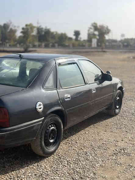 اوبل فكترا حجم 16 
باسم واحد من تلعفر 
وكاله تحويل 
شرط كير محرك جديد 
كير عادي السعر 36$ 

***********
