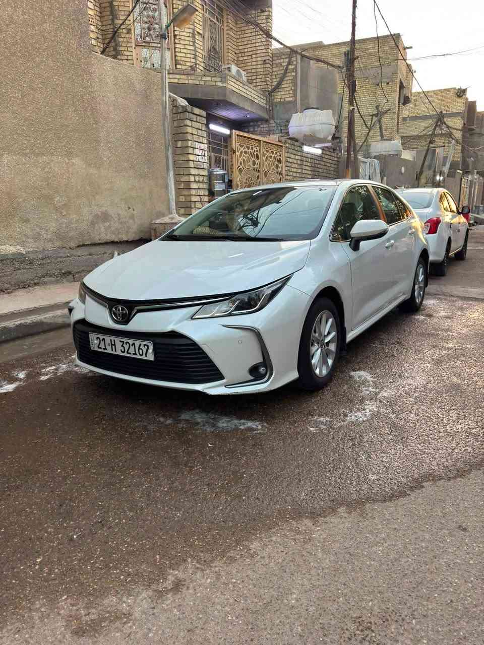 سلام عليكم
كورلا 2022 خليجي ساز 
محرك 1800 بانزين فقط
فول فتحه سقف بصمه حساس خلفي امامي 
رقم سليمانيه بسمي 
مبدل بيها بنيد من شركه ساز 
و بيها حالوب بل قماره بصيط
ماشيه 67
عارضها 148 و بيها مجال قليل 
***********
