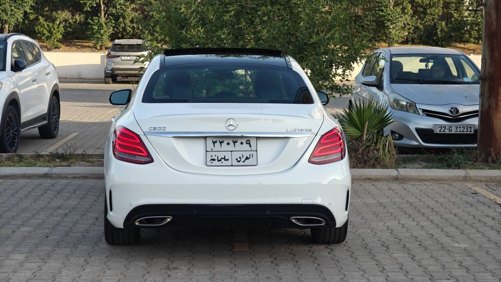 Mercedes Benz c300 4matic AMG Kit
2018
فول مواصفات
4 پارچەی بۆیاغه لەسەر شوخت 
77.000 مایل رویشتیه
بێ ژورێ و ێێریاک بەشەرەت 
فول فوله 
گێر و مەکینە و کارەبایات و تحویل بەشەرەت
ناونیشان هەولیر 
***********
*********** أربيل, العراق
