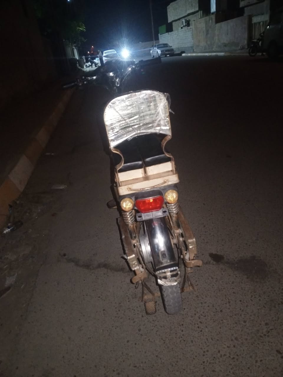 نسر ذهبي
✔️ بطاريات عل فحص 
✔️ كهربايات كله شغاله
✔️ مانع سرقه 
 هورن شغال
✔️ شاحنه لصليه
✔️
✔️ بريكات شغالة
✨ ***********

 مكاني شهداء 
💰 السعر: 150  وبي مجال
