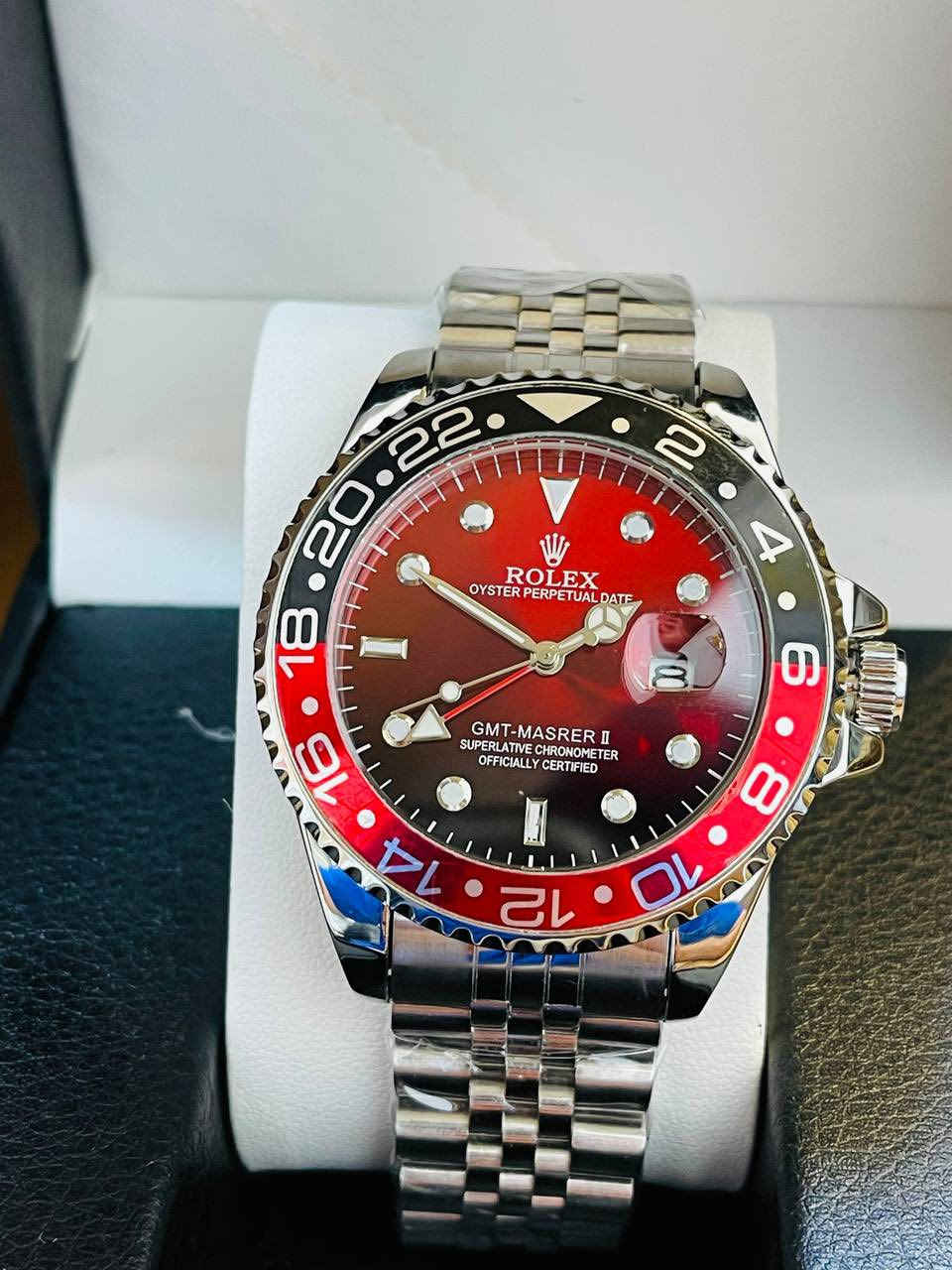 ساعة روليكـس-ROLEX ✅
موديل كـوكاكـولا GMT   

- مينا احمر اسود متدرج 
- مكينة كوارتز 
- سير ستانلس ستيل 
- منفذ تاريخ شهري 
- رينك دوار دولي 
- مقاس 40mm
- دبل قفل ، 4 عقارب لامينوس
- مقاومة للماء
- الوزن 129 غرام 
- مختمة من كل مكان 

السعر : 25 ألف فقط


**إذا كنت صاحب هذا الإعلان وتريد حذفه لأي سبب، رجاءا أرسل رسالة إلى الدعم الفني**