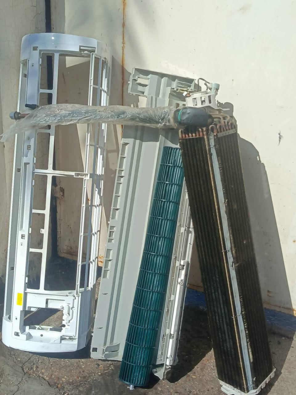 كل شي يخص السبالت
يعنى عندك  صيانة اوتنصيب أو تنظيف لا تحتار   لا تحتار، 
إتصل بينا و راح نجيك لباب بيتك 
 
   ماعليك فقط الاتصال بمركز الخدمه

***********
   صيانة - شحن غاز مع الضمان - نصب - غسل 
عمل فاكيوم 
(داخل بغداد فقط )
