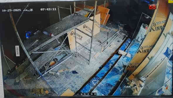 مستعدون لتجهيز وتنصيب الكاميرات 📸
لكافة المواقع🌍
( منازل _ محلات _ شركات - مجمعات سكنية)
تجهيز وتنصيب وصيانة وبرمجة كافة انواع كاميرات المراقبة 📸
تنصيب كامرات عالية الجودة بدقة احترافية🔥
  🔴كادر متخصص بكاميرات المراقبة وصيانتها  والبرمجة
 متواجدون في جميع مناطق الكوت

  ويتوفر لدينا جميع أدوات التنصيب الحديثة 🧰
للاستفسار يرجى  الاتصال  على الارقام التالية : 
📞☎️
***********
