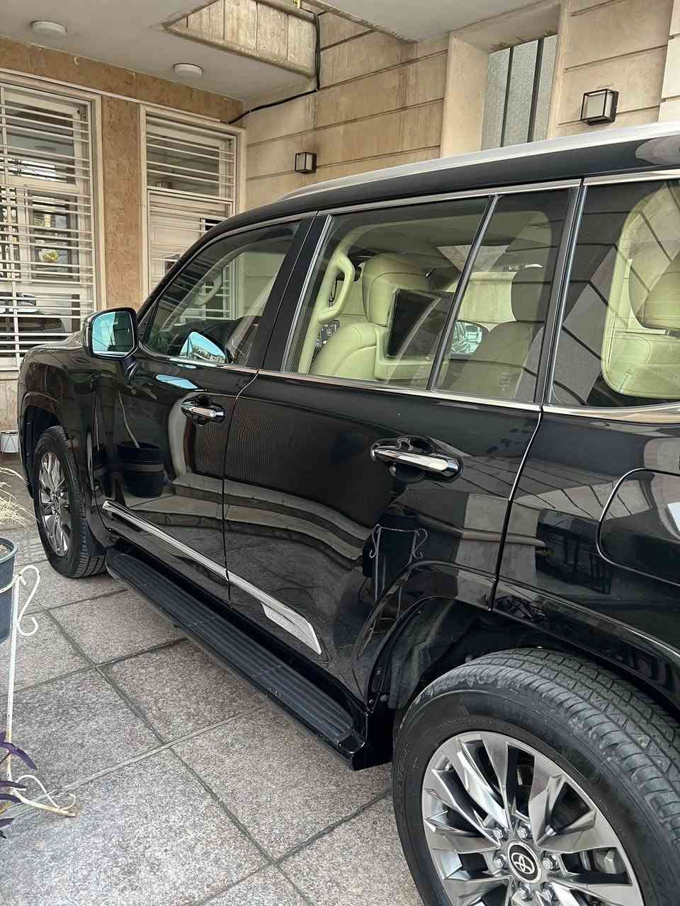 تويوتا لاندكروز (VX)twin turbo
شركة ساز اسود  موديل 2022  

كفالة عامة حتة من الشخط وضع الشركة

مغلفة pof

رقم بغداد باسمي   

مواصفات VX فول مواصفات واحد ع واحد 

توين تيربو 

بصمه عدد 2 + بصمه ابواب 4 

فتحه يسقف 

كشنات جلد 

كشنات تدفئه +تبريد 

كراسي اثنين كهرباء 

صندوك كهرباء 

3 شاشات اصلي تطبيق 

دتاشو 

سماعات JBl دمامات 

كشنات خلفيه كهرباء

دبل رادار 

توقف ذاتي 

نقاط عمياء 

شاحن واير ليس  

ثلاجه 

سايد بريك

اوتو هولد 

لد امامي خلفي 

اشاير لكزس امامي خلفي 

لايت 3 عدسات 

كشافات ضباب 

وضعيات قياده متعدده 

ستيرن كهرباء + تدفئة 

 السياره مغلفه PPF ضمان ١٠ سنوات 

وبعد بيه هواي مواصفات معروفه مواصفات VX

عداد المسافه ٦٩الف 
السعر ب٦٦ وبيه مجال

السياره ب اسمي تحويل ثاني يوم 

العنوان بغداد الاعظمية

للاستفسار الاتصال على الرقم  ***********
