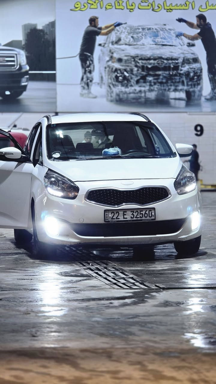 السلام عليكم
كيا كارينز موديل 2014 للبيع خليجي لون ابيض رقم اربيل
 محرك 2000
تخم تاير جديد ويلكب وياها هذا الويل اني شاده 
7 راكب
فول موصفات 
تحكم 4 جهات
شفتات رياضي
منضومة زنون 
نظام ايكو
3 أنظمة قيادة
تبريد قطعتين
بيها ثلاجه داخليه
اشاير مري ومري كهرباء وبيها ترحيب
 طخه بسيطة بالجاملغ الكدام ومصبوغبدون فتح وبيها باردات بسيطه وبيها كارت 
السيارة موجوده بالنجف السعر ١٣٨ 
تواصل خاص او الاتصال ***********
