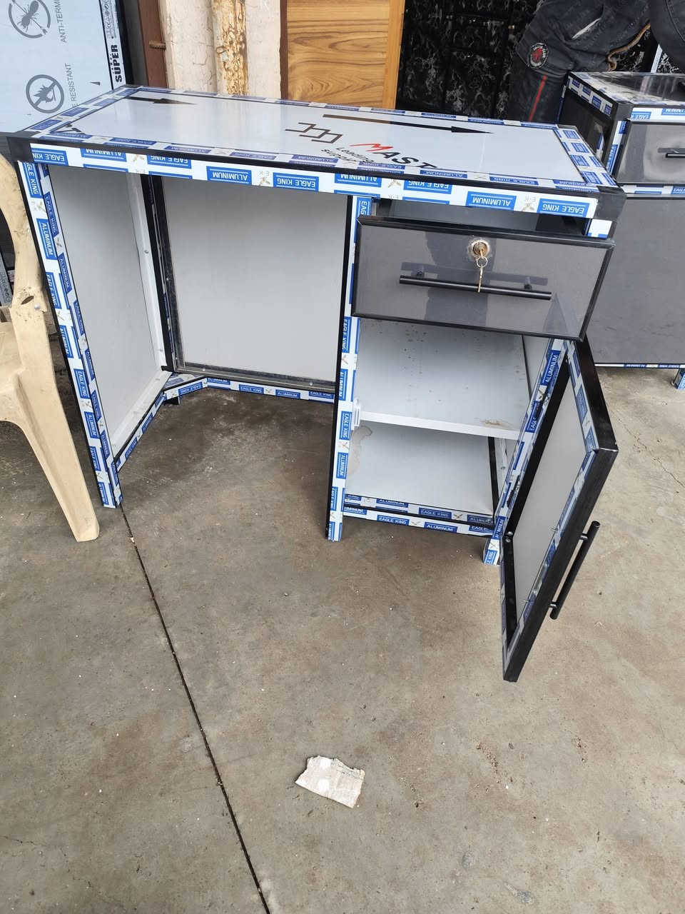 معمل ومعرض الشارقه موصل شارع النبي شيت
***********
*********** ابو يزن الجواري
