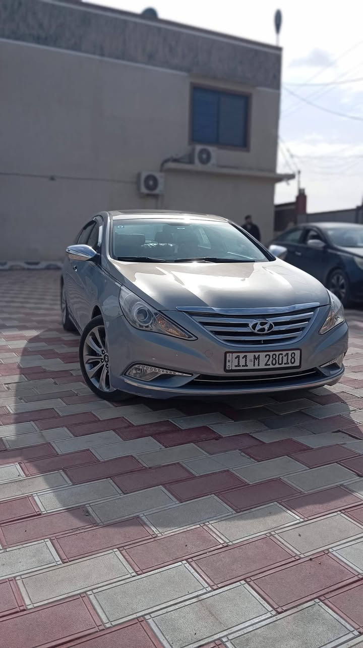 السلام عليكم
للبيع سوناتا وارد امريكي موديل 2013 لون أزرق غير محدد حادث بيها چاملغ ايسر ربع منه ومعدل ومصبوغ والبنيد مبدل نفس اللون محرك GDi 2400 السيارة خير من الله مكاني بغداد البياع حي المواصلات شارع الضغط الاستفسار الاتصال ***********
