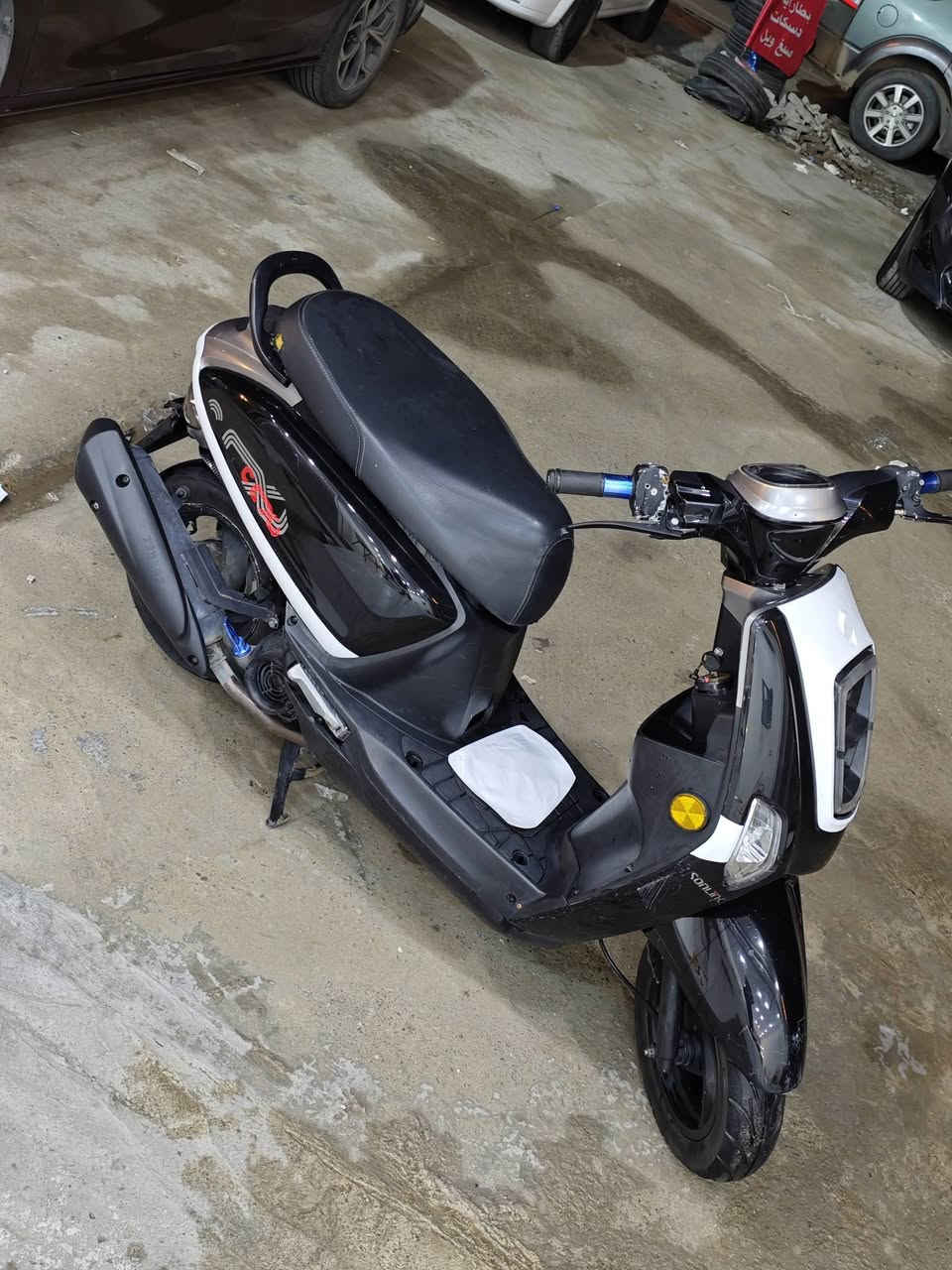 سلام عليكم ماكس بوليسي موديل ٢٠٢٤ دراجه نضيفه صالنصه اف ام  طكه او فصله محرك مكفول بلادي ماملعوب بي زوج تايرات جديده دسك خلفي جديد عداد الكتروني ٦ الوان  نقص بس بريك امامي او جوزه صباحيه نكره سلف الدراجه فقط الصبح تاتأخر شويه بل تشغيل سعر ٦٠٠ او بي مجال مكان واسطي رقم ***********بيه مجال
