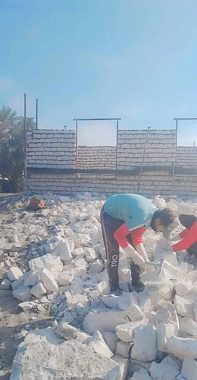 بنه حجر جاهز للعمل
اسعار مناسبة
اتصل ع رقم او راسلني واتساب او خاص 
***********
