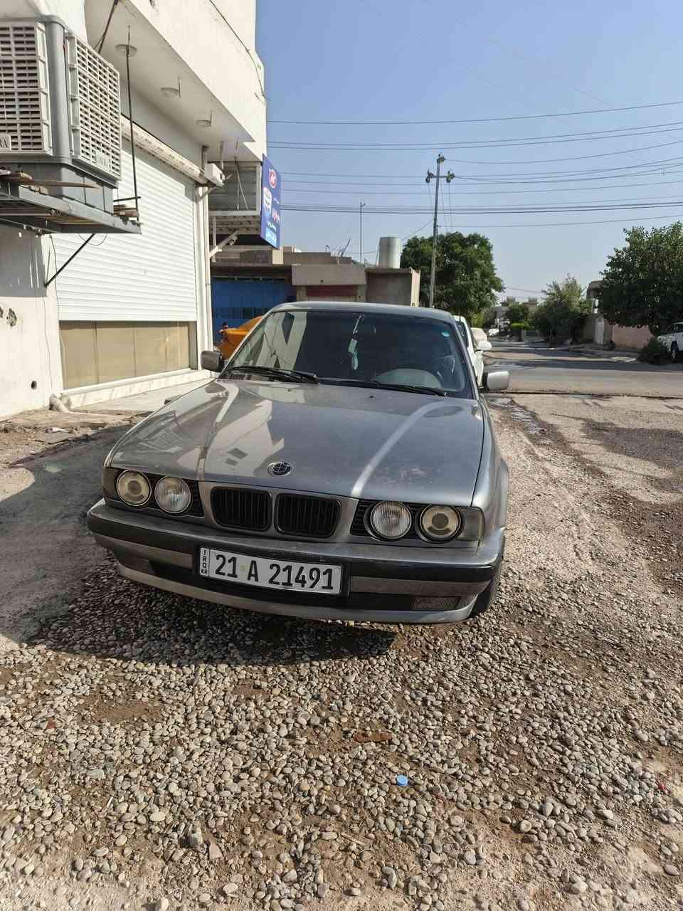 BMW 1992موديل
سه نه وي تازه تا 2030
سلايت نيه 
جام كارباي 
تبريد 
ناو جلد ناو رساسي 
تايه ويل تازه 
525توماتيك 
كيري توزي تواو نيه 
همو كياني به شرت 
زماره موبايل ***********
واتساب *********** 
نرخ 70كه لا
