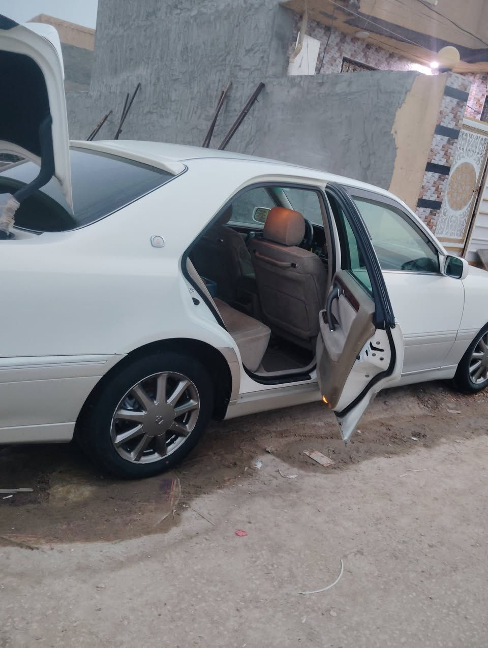 السلام عليكم للبيع أو مراوس حسب القناعة كراون ملكه ٢٠٠٣سليمانية بسمي شخصيآ سنويه ٢٠٣٠ وهزه جديده شرط التحويل مكفولة من كلشي لؤلؤي محجل خضراويه اكرستال اصل شاصي 75 D4الچبير ٣دكم السيارة جاهزه وخير من الله أي ستفسار بخصوص السعر الاتصال على الرقم ***********هذابي واتساب خاف واحد يكول ماعندي رصيد أو الاتصال *********** ابومحمد اسف عل الإطالة
